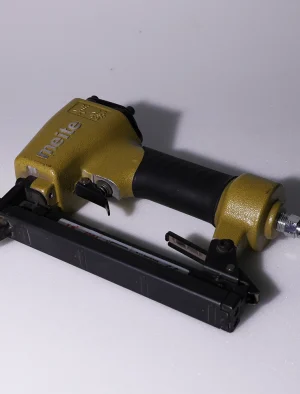 Սկոբի դակիչ 422J